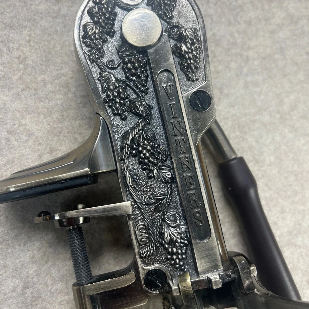 Vintners Reserve Table Mount Corkscrew Wine‎ Opener Grape Vine Metal Bronze